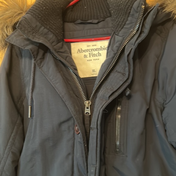 Men’s Abercrombie Navy Winter Jacket Size XL - Picture 2 of 6